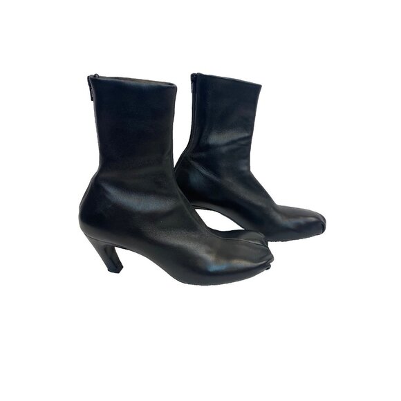 KHAITE Women's Normandy Boot Black Lambskin Leather Size 40 Mid Calf Square Toe